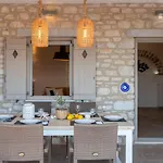 Giorgianna -near With Pool Alikí