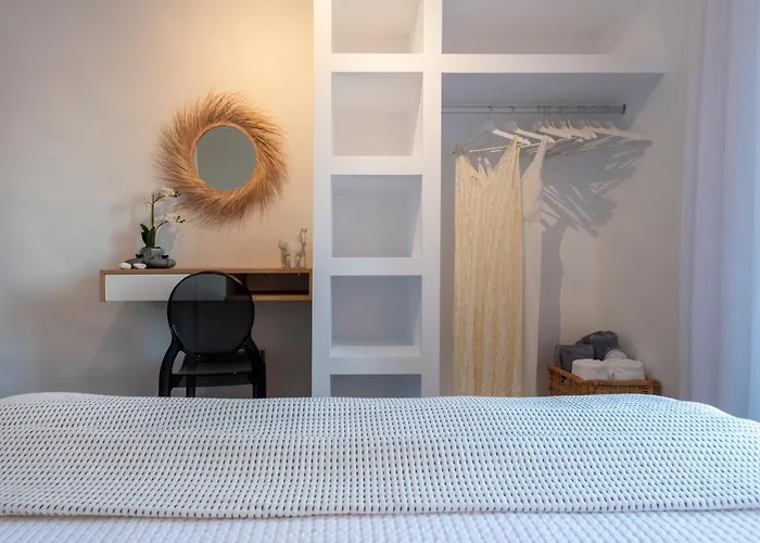 Giorgianna -near With Pool Alikí