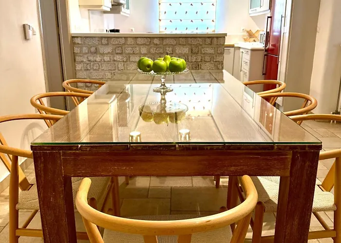 Giorgianna -near With Pool Casa de Férias Alikí