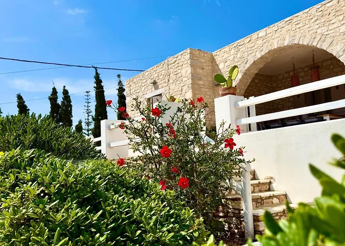 Giorgianna -near With Pool Alikí