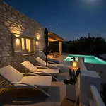 Villa Giorgianna -near With Pool Alikí