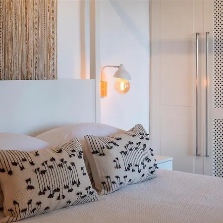 Giorgianna -near With Pool