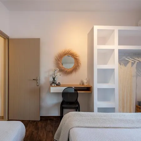 Giorgianna -near With Pool