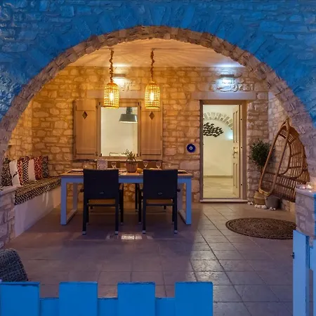 Giorgianna -near With Pool Holiday home