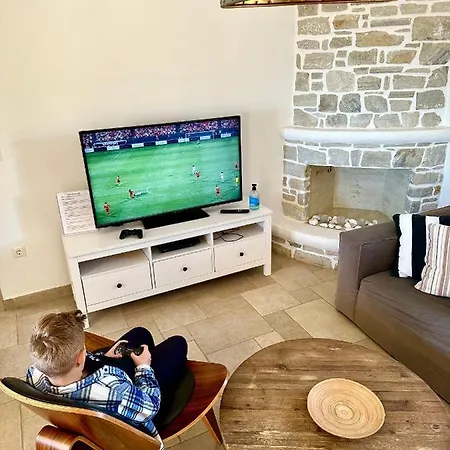 Giorgianna -near With Pool