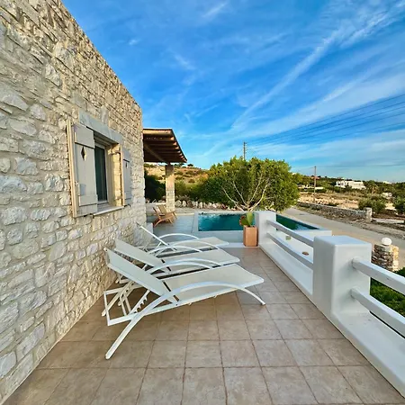 Giorgianna -near With Pool Holiday home Aliki (Paros)