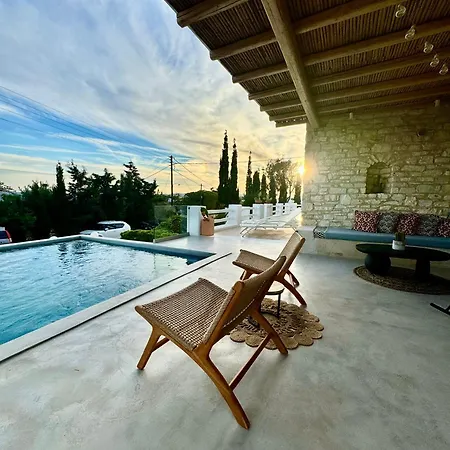 Giorgianna -near With Pool Holiday home *