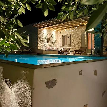 Giorgianna -near With Pool Aliki (Paros)