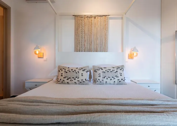 Giorgianna -near With Pool Alikí