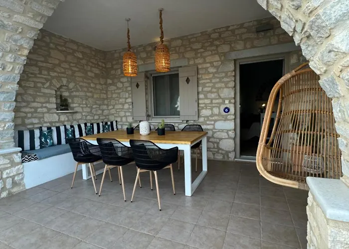 Giorgianna -near With Pool Feriehus *