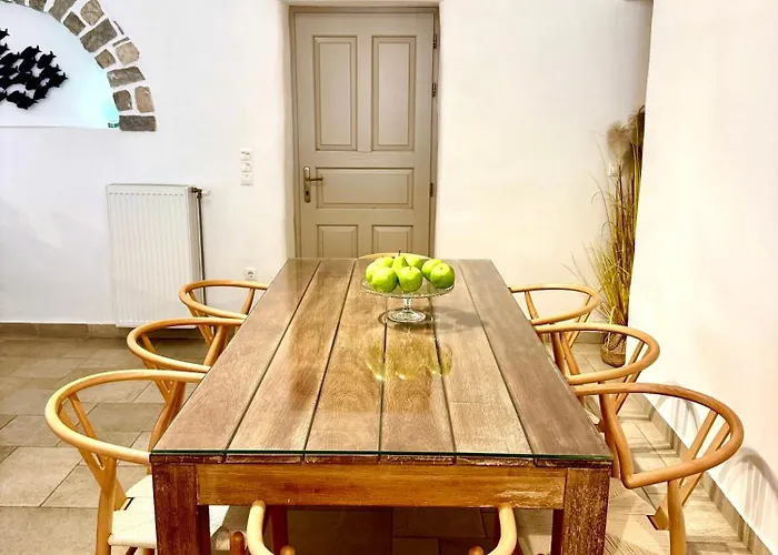 Giorgianna -near With Pool Alikí